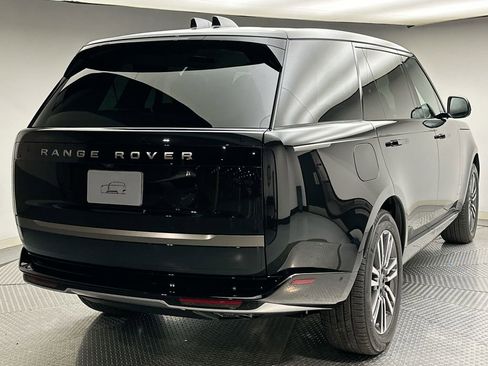 New 2026 Land Rover Range Rover Long Wheelbase SE AWD/4WD image 3