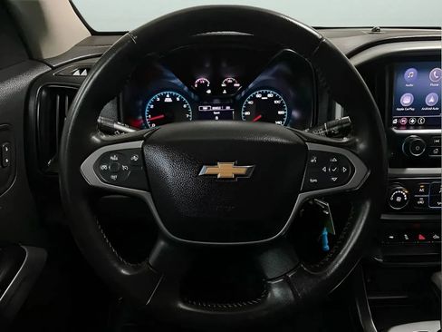 Used 2022 Chevrolet Colorado LT w/ Safety Package RWD image 17