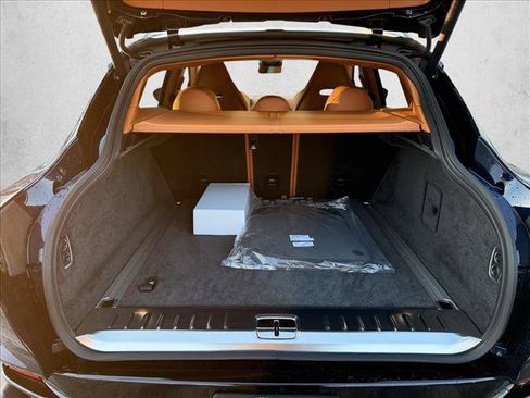 Used 2026 Aston Martin DBX 707 AWD/4WD image 5