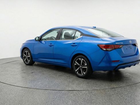 Used 2025 Nissan Sentra SV FWD image 5