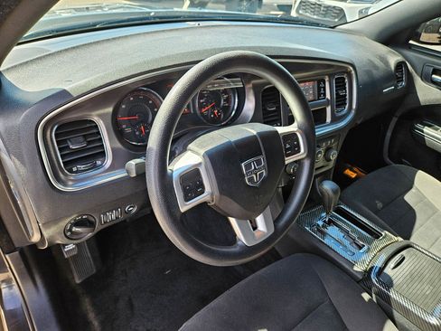 Used 2012 Dodge Charger SE RWD image 14