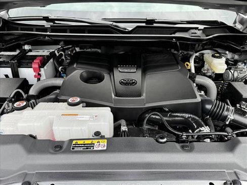 Certified 2025 Toyota Tundra SR5 w/ TRD Off-Road Package AWD/4WD image 21
