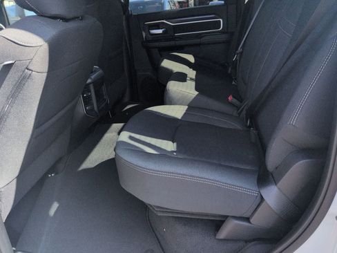 New 2026 RAM 2500 Big Horn AWD/4WD image 13