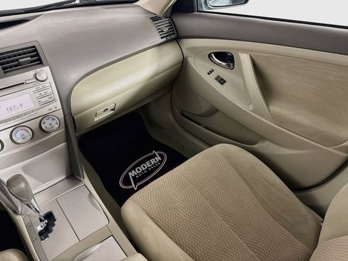 Used 2011 Toyota Camry LE w/ LE Extra-Value Pkg FWD image 31