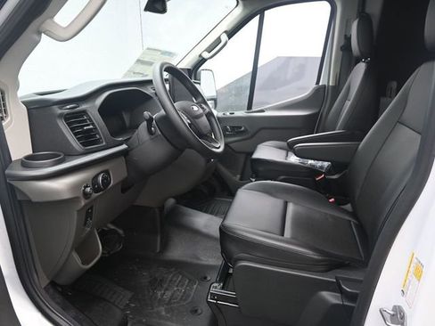 New 2026 Ford Transit 250 148 Medium Roof w/ Load Area Protection Package image 14