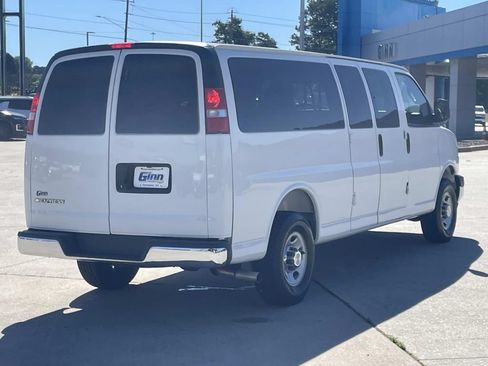 Used 2025 Chevrolet Express 3500 LT w/ LT Preferred Equipment Group RWD image 4