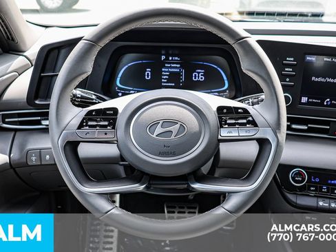 Used 2025 Hyundai Elantra Sport FWD image 30