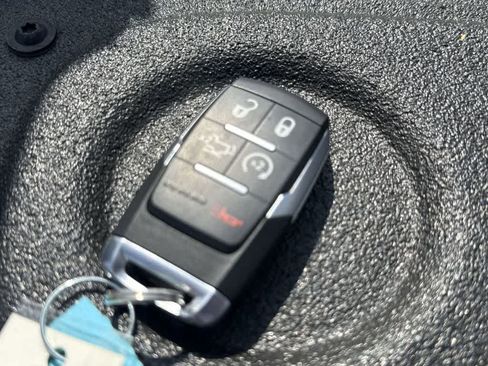 Used 2024 RAM 2500 Laramie AWD/4WD image 22