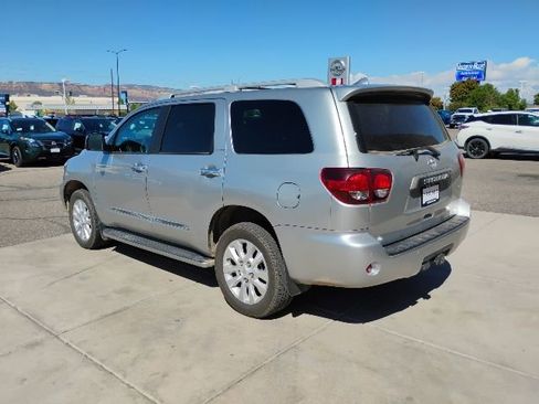 Used 2021 Toyota Sequoia Platinum AWD/4WD image 7