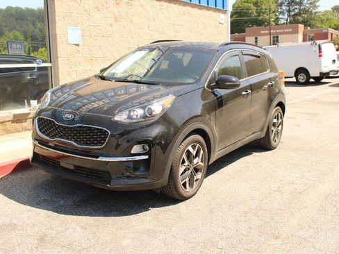 Used 2022 Kia Sportage EX w/ EX Technology Package FWD image 3