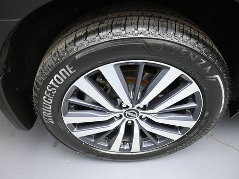 Used 2022 Nissan Pathfinder Platinum w/ Cargo Package image 12