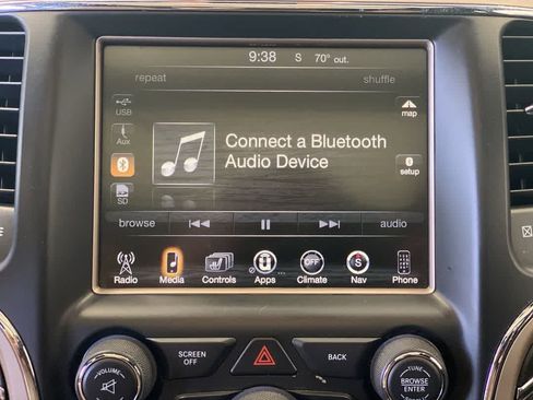 Used 2015 Jeep Grand Cherokee Limited w/ Luxury Group II AWD/4WD image 19
