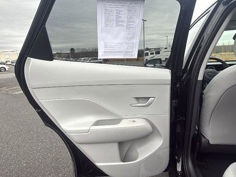 Used 2025 Hyundai Kona SEL image 23