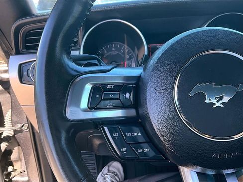 Used 2018 Ford Mustang Premium image 22