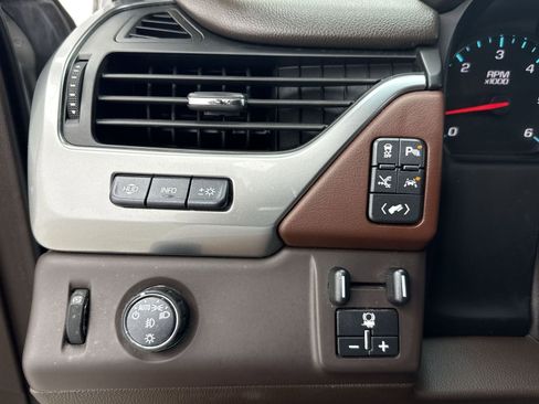 Used 2018 Chevrolet Tahoe Premier image 27