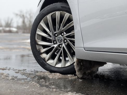 Used 2019 Lexus ES 350 Luxury image 7