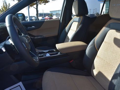 New 2026 Chevrolet Equinox ACTIV w/ Safety and Technology Package image 15