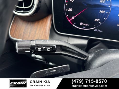 Used 2025 Mercedes-Benz GLC 300 4MATIC image 23