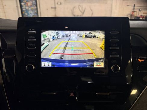 Used 2023 Toyota Camry SE w/ Cold Weather Package image 18