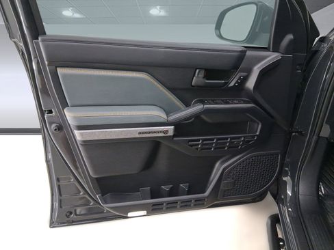 Used 2025 Toyota 4Runner Trailhunter image 20