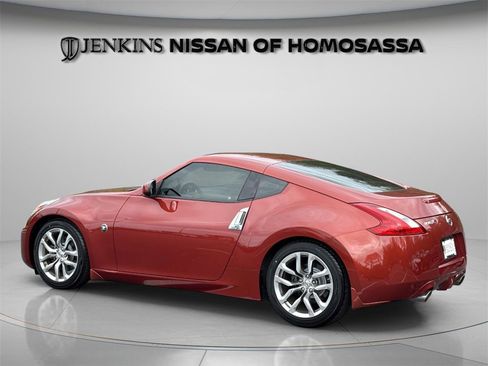 Used 2014 Nissan 370Z Coupe image 14