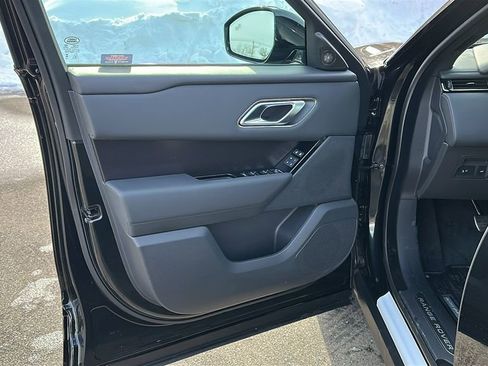New 2026 Land Rover Range Rover Velar Dynamic SE image 8