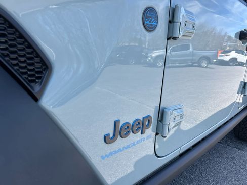 Used 2023 Jeep Wrangler Unlimited image 13