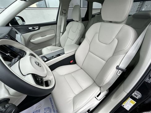 Certified 2025 Volvo XC60 T8 Plus w/ Protection Package Premier image 11