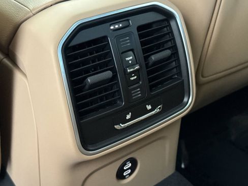 New 2026 Porsche Macan AWD/4WD image 15