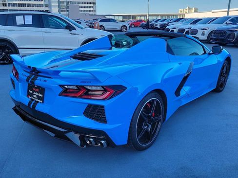 Used 2021 Chevrolet Corvette Stingray Premium Conv w/ Z51 Performance Package RWD image 6