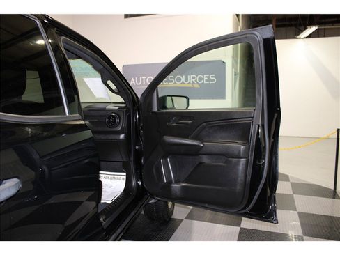 Used 2023 Chevrolet Colorado W/T image 22