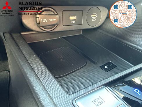 Used 2024 Hyundai Elantra SEL w/ Convenience Package FWD image 36