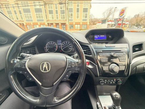 Used 2013 Acura ILX 4dr Sdn 2.0L image 12