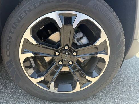 Used 2026 Chevrolet Equinox LT w/ Safety and Technology Package AWD/4WD image 19