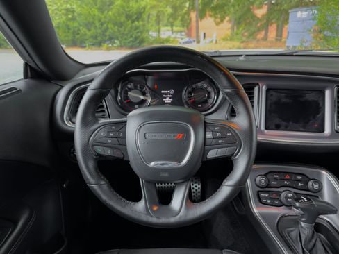 Used 2017 Dodge Challenger SXT Plus RWD image 6