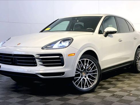Used 2022 Porsche Cayenne Platinum Edition image 1