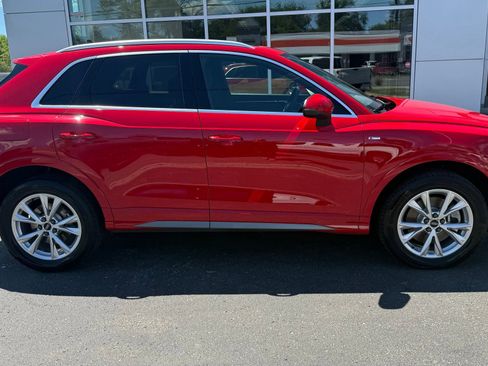 Used 2022 Audi Q3 2.0T Premium AWD/4WD image 1