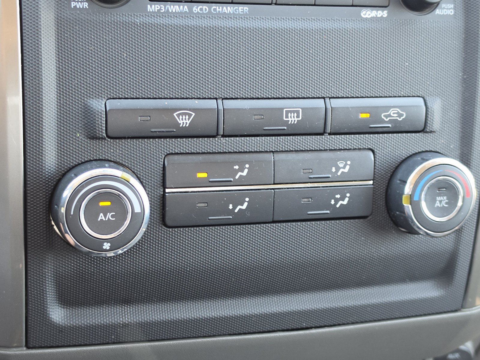 Used 2011 Nissan Frontier SL RWD image 20