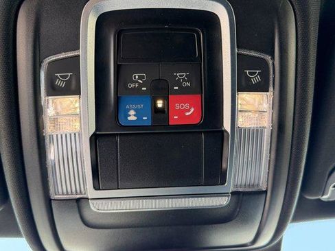 Used 2023 RAM 1500 Laramie AWD/4WD image 30