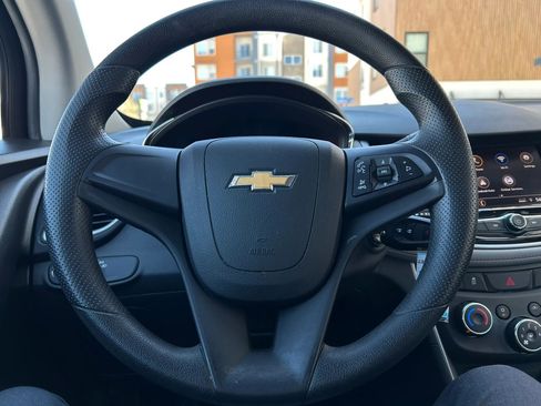 Used 2020 Chevrolet Trax LS image 8