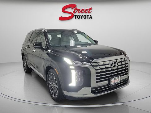 Used 2025 Hyundai Palisade Calligraphy FWD image 5