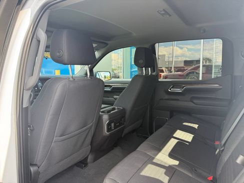 Used 2022 GMC Sierra 1500 Elevation w/ Preferred Package AWD/4WD image 17