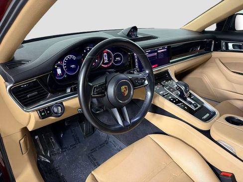 Used 2021 Porsche Panamera RWD image 9