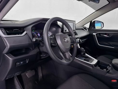 Used 2021 Toyota RAV4 XLE image 12