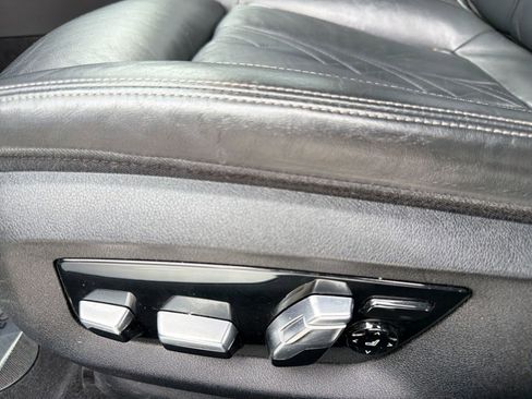 Used 2020 BMW 740i w/ Premium Package RWD image 14