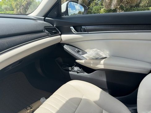 Used 2021 Honda Accord Touring image 34