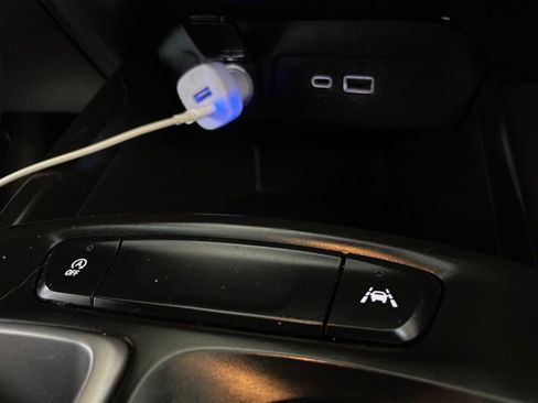 Used 2024 Chevrolet Trax LS w/ LS Convenience Package image 33