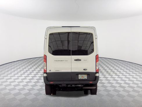 Used 2022 Ford Transit 350 XLT RWD image 5