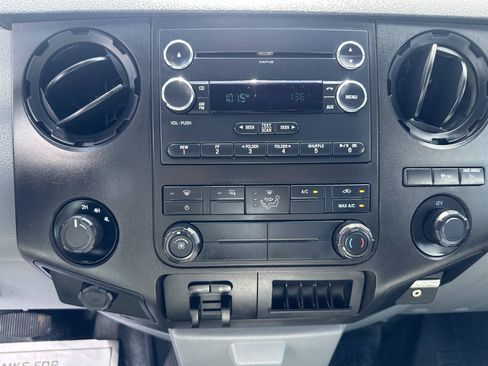 Used 2016 Ford F250 XL w/ XL Appearance Package AWD/4WD image 21