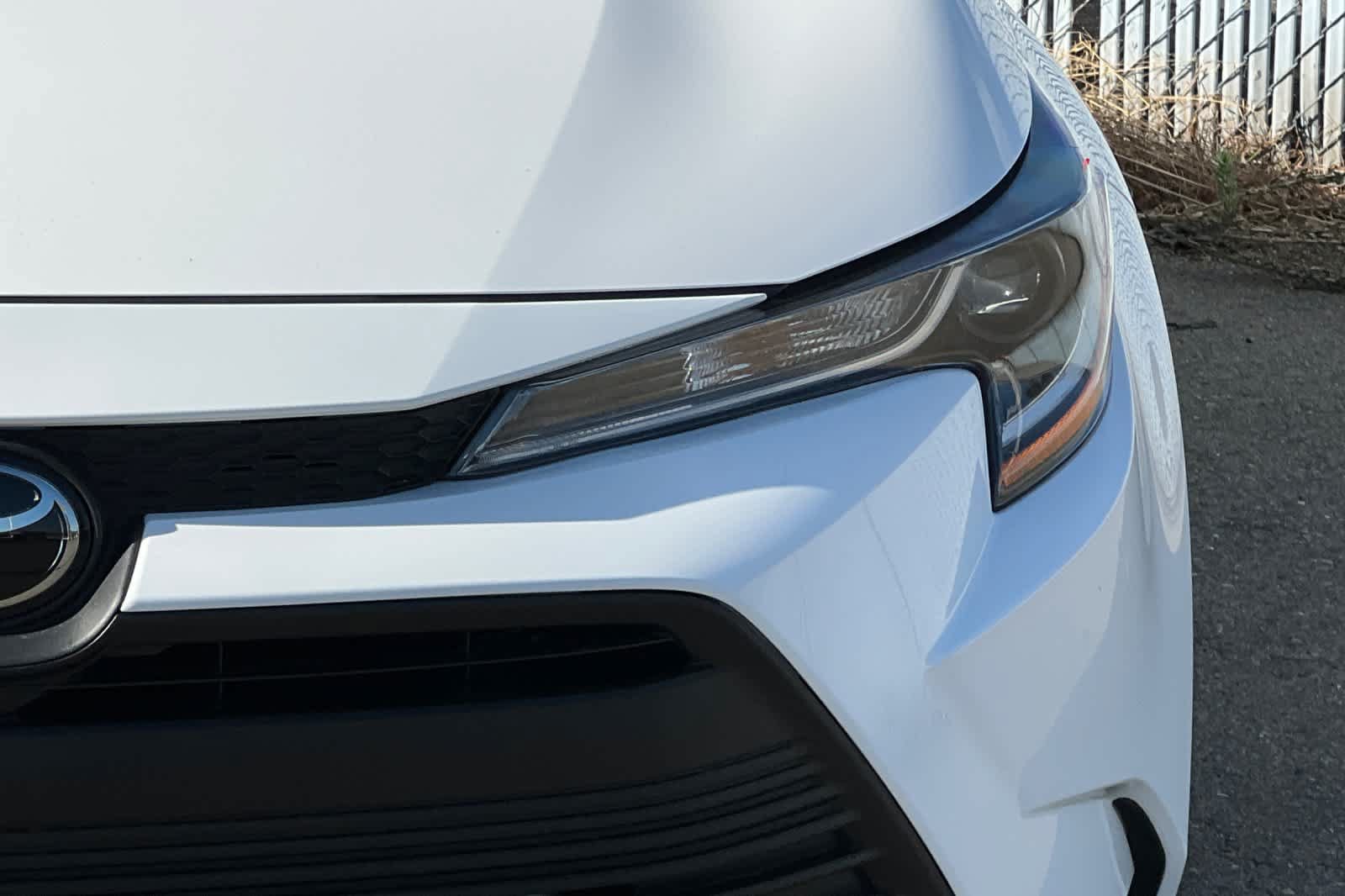 Certified 2025 Toyota Corolla LE FWD image 14